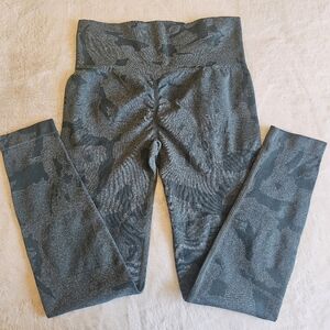 Camo leggings